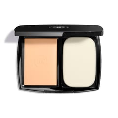 CHANEL - ULTRA LE TEINT COMPACT Base compacta de larga duración