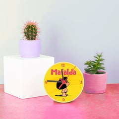 GAMA DIGITAL - Reloj mafalda amarillo de escritorio.