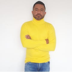 VOYPRE - Buzo para Hombre Cuello Tortuga Tejido en Hilo Amarillo