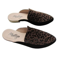 MOSTAZA - Zuecos negros con animal print