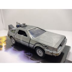 JADA TOYS - CARRO DELOREAN VOLVER AL FUTURO II A ESCALA 1/32