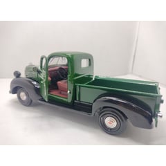 MOTOR MAX - CARRO PLYMOUTH PICKUP 1941 VERDE NEGRO A ESCALA 1/24