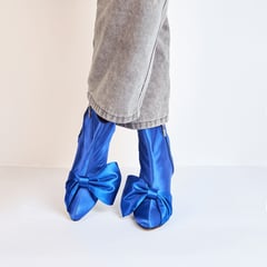 ABELA - Botines Regina Miranda - Satin Azul - Diseño Botines Coquette