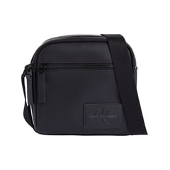 CALVIN KLEIN - Bolso negro cuadrado con parche