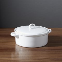 CRATE & BARREL - Refractaria Lucerne en Porcelana 22 cm