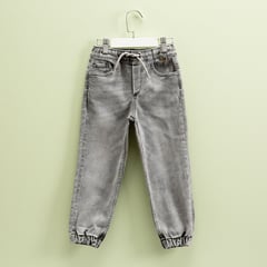 YAMP - Jean para Niño con Cintura elásticada Jogger Tiro medio en Algodón